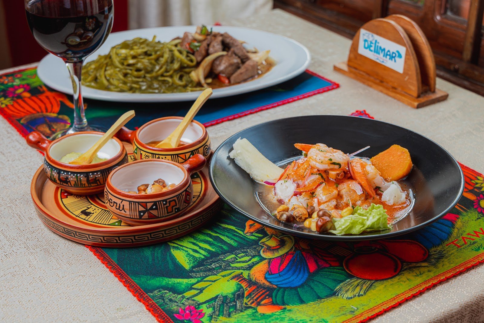 Delimar Peruvian Restaurant dining