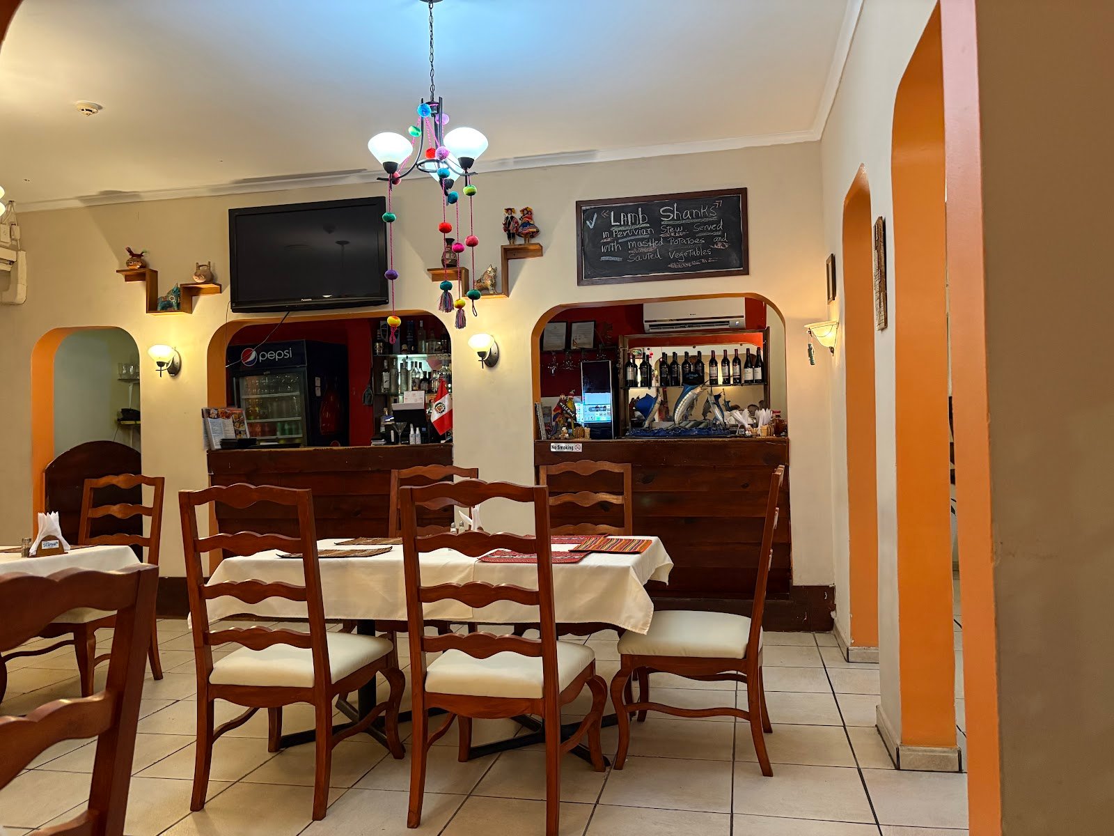 Delimar Peruvian Restaurant interior