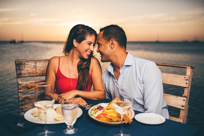 Aruba Sunset Cruise and Seaside Dinner