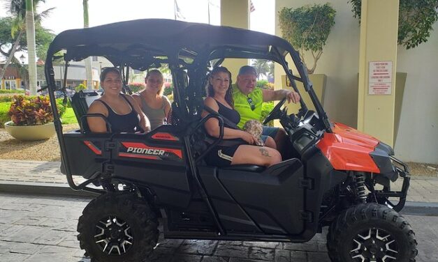 4 Seater UTV Rental Aruba