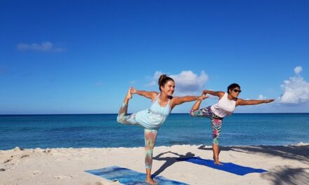 1 Hour Yoga on the Beach Experience in Aruba