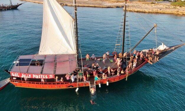 Jolly Pirate Sunset Sail Aruba