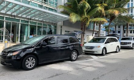 Private Transfer from Aruba Oranjestad Queen Airport (AUA) to hotels or ferry