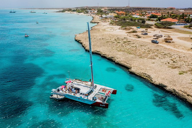 Explore the Magic of Aruba with Our Exclusive Catamaran Tours!