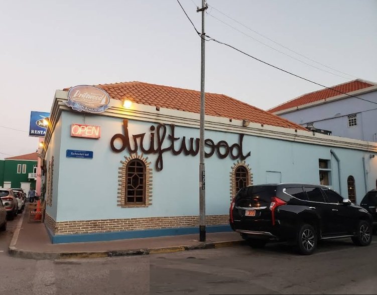 Driftwood Restaurant Aruba: Rustic Seafood in Oranjestad Since 1980