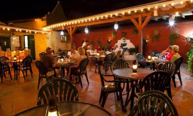 Gasparito Aruba: Authentic Aruban Cuisine in a 17th Century Cunucu House