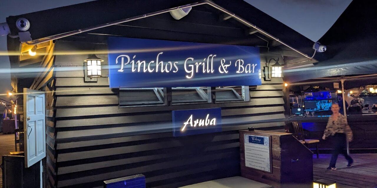 Pinchos Grill Aruba: Dinner on the Pier Over the Ocean