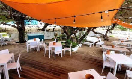 The West Deck Aruba: Waterfront Dining in Oranjestad with Ocean Views