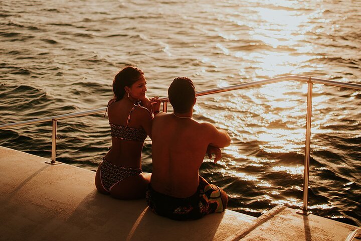 Spronk Catamarans Aruba — tours and excursions
