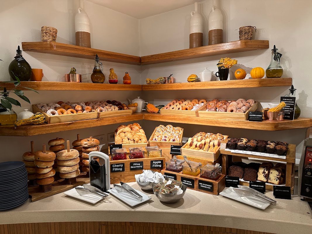 Aquarius restaurant Aruba Renaissance Marina Hotel Oranjestad contemporary dining