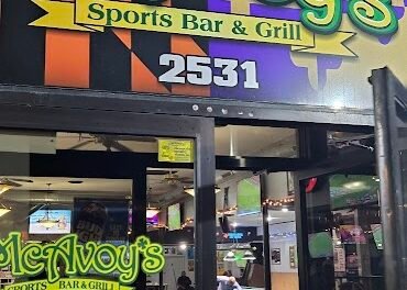 Carlitos Caribbean Sports Bar & Grill Aruba: Palm Beach Dining Guide 2026