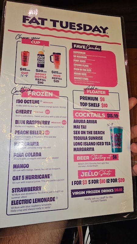 Fat Tuesday Aruba frozen daiquiris cocktails colourful drinks