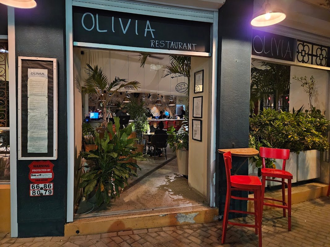 Olivia Mediterranean Restaurant Aruba Oranjestad exterior courtyard