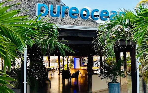 PureOcean Restaurant Aruba: Romantic Beachside Dining at Sunset (2026)