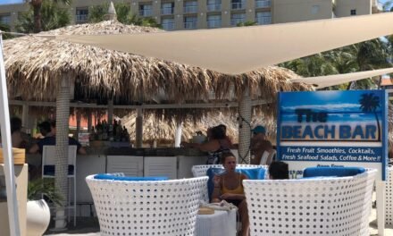 Amare Beach Bar Aruba: Cocktails Steps from Palm Beach Sand