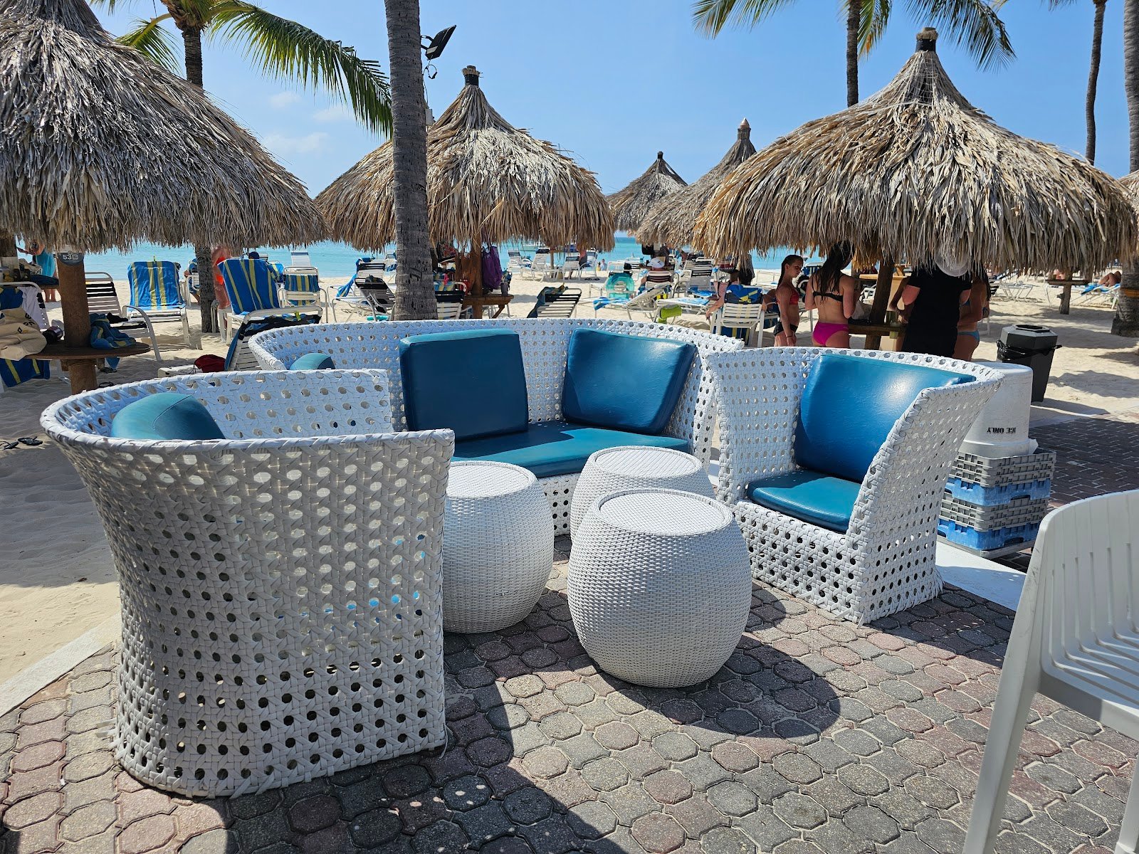 Amare Beach Bar ambiance
