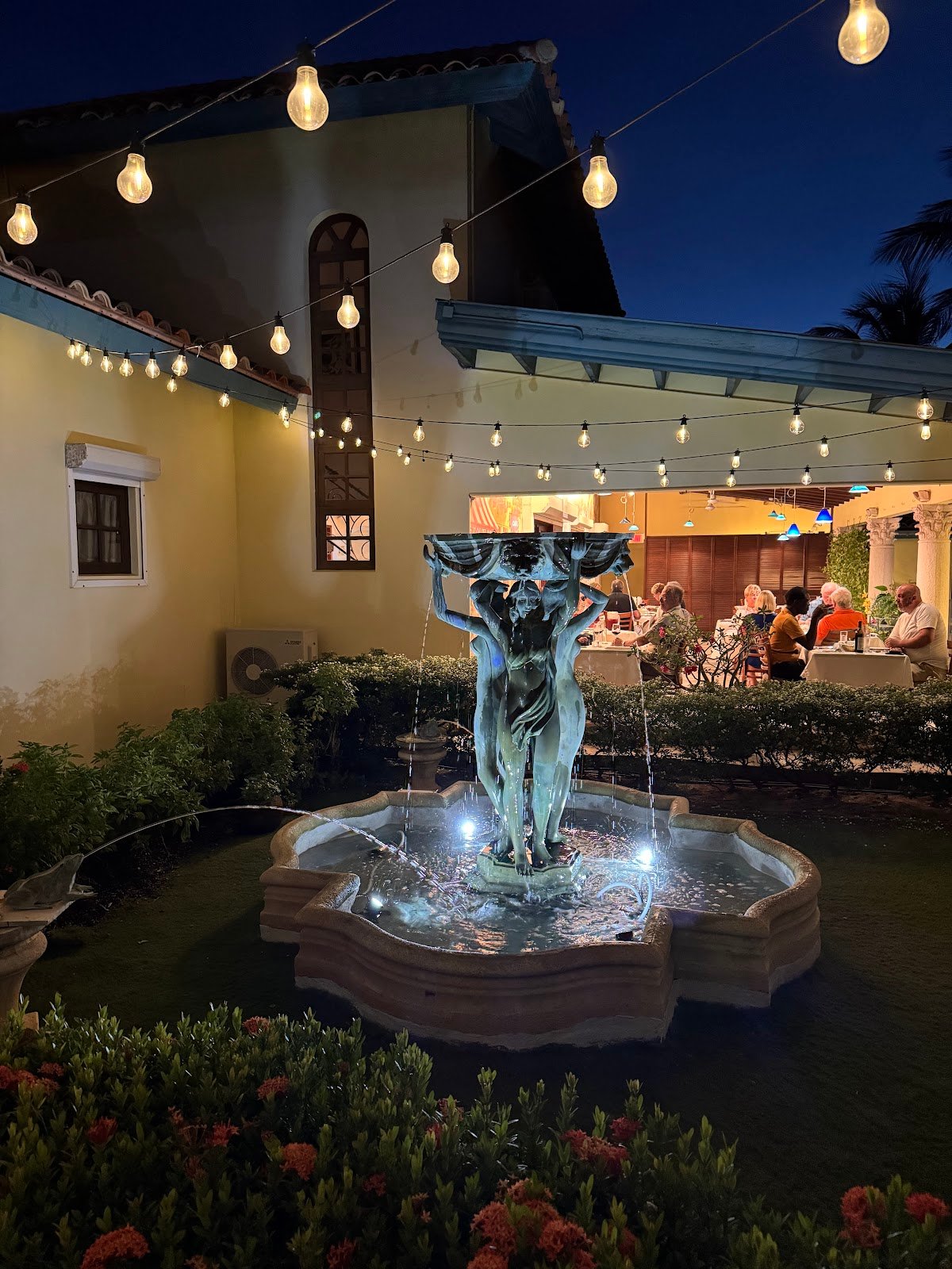 Anna Maria's Ristorante Italiano dining