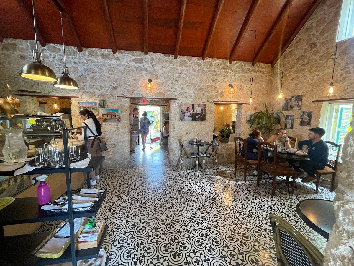 Aruba Experience Café - Pâtisserie food and drinks