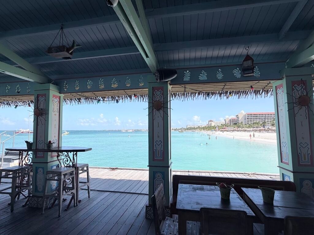 Bugaloe - bar & grill restaurant in Noord, Aruba