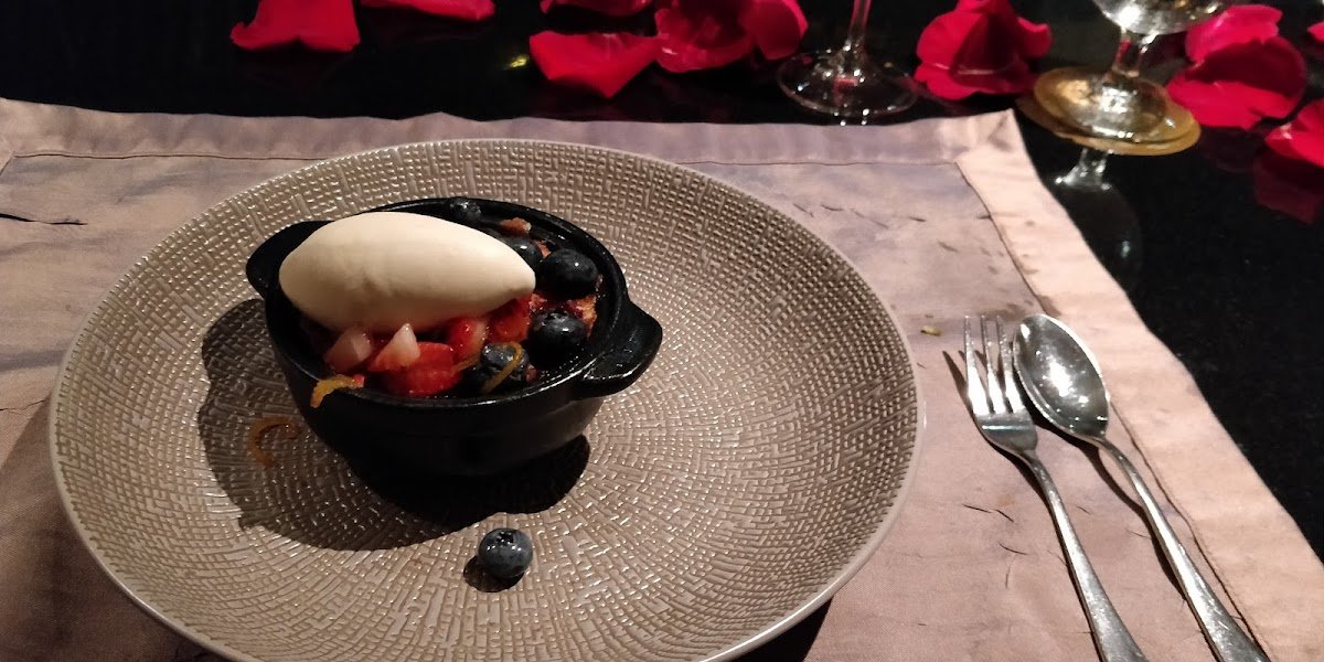 Carte Blanche Aruba dining experience plates