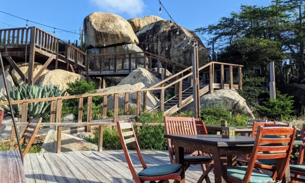 Casibari Café and Grill Aruba: Local Eats at the Casibari Rocks