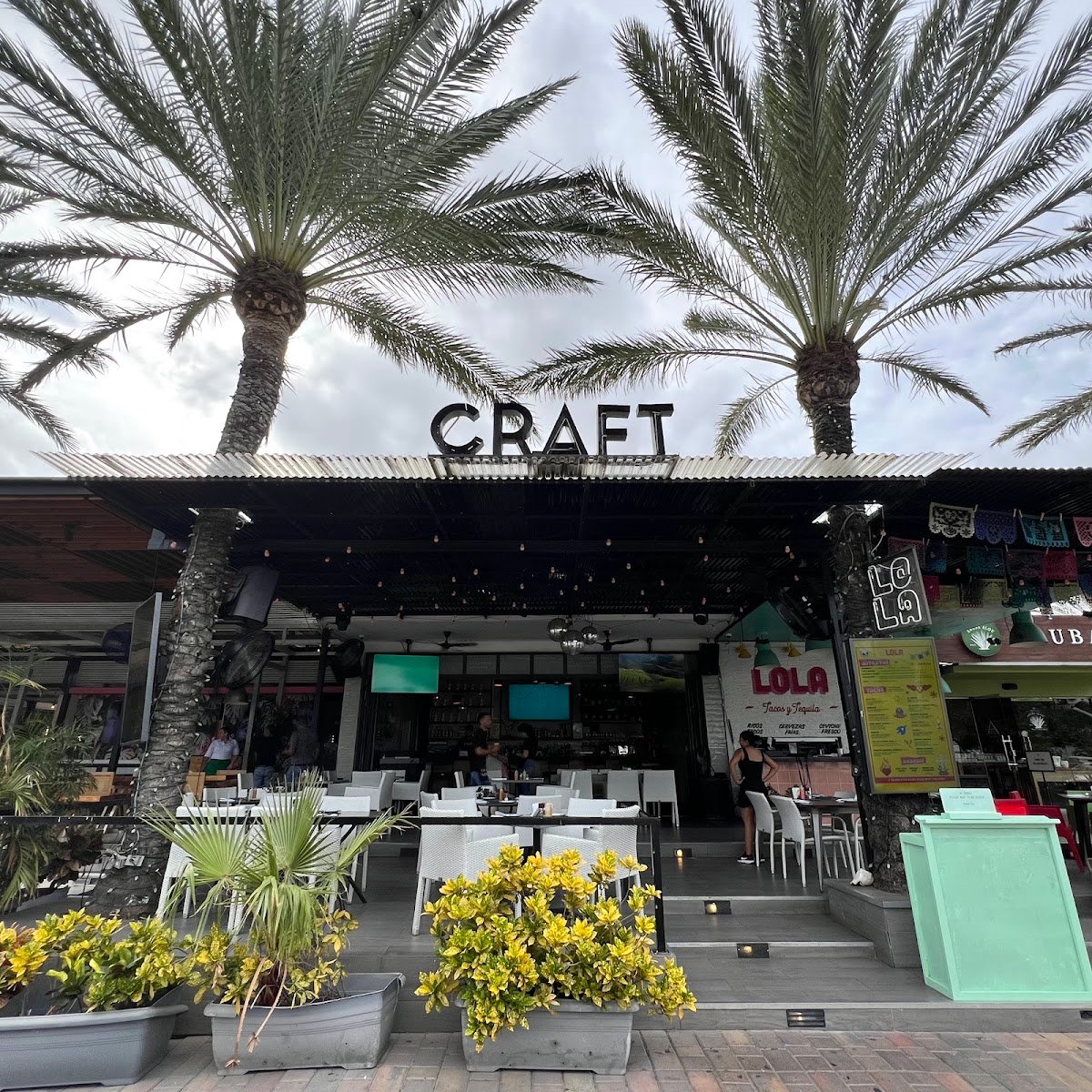 Craft Coffee & Bar interior