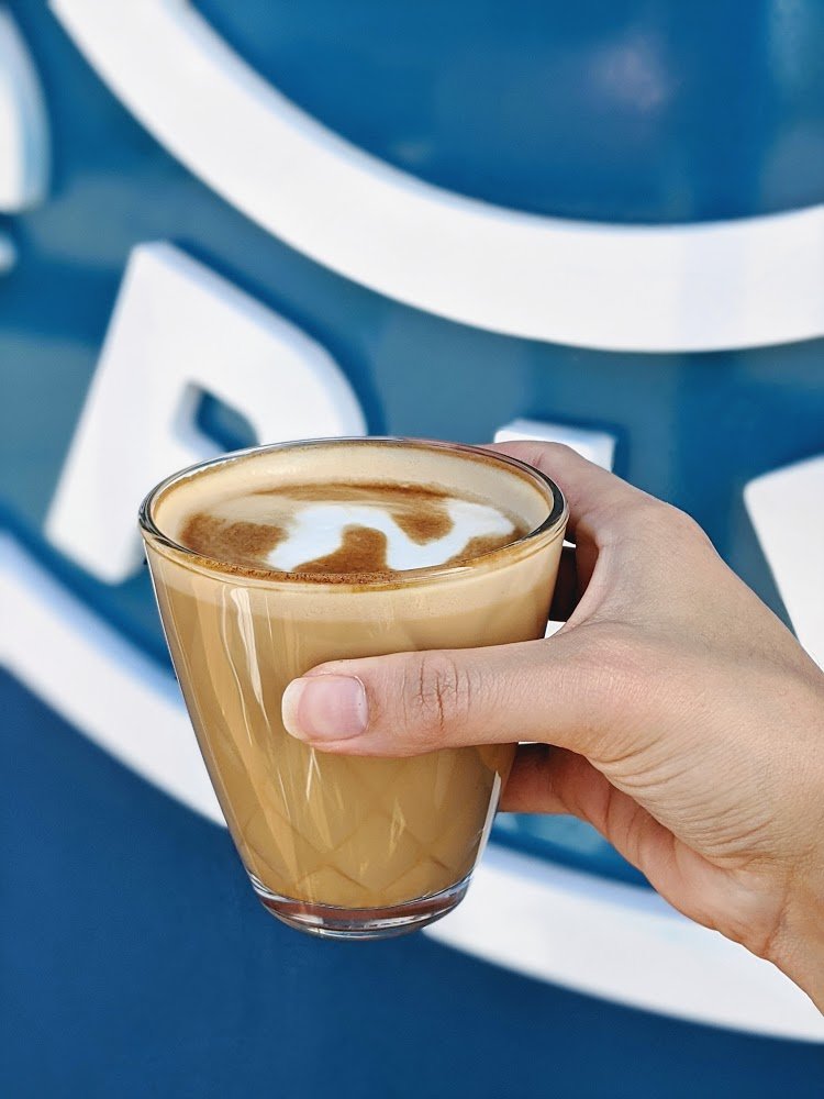 Island Grind Coffee Palm Beach dining experience