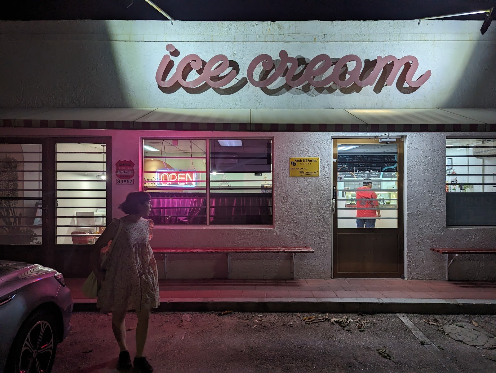 Joyful Ice Cream ambiance