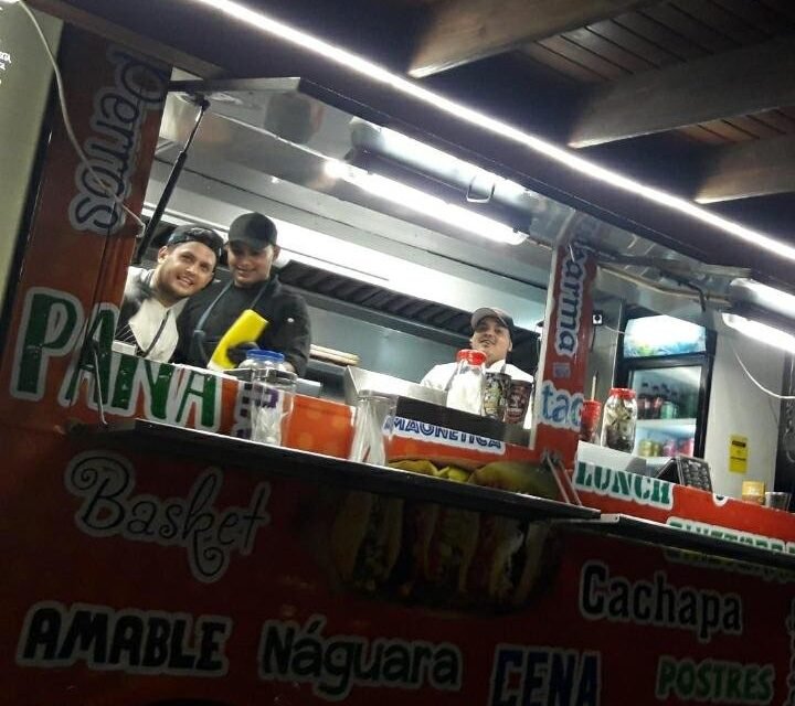 Julio’s Corner Aruba: Local Food Truck at Eagle Bowling Palace