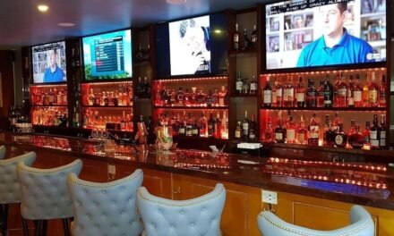La Oficina Aruba: Local Sports Bar in Tanki Flip
