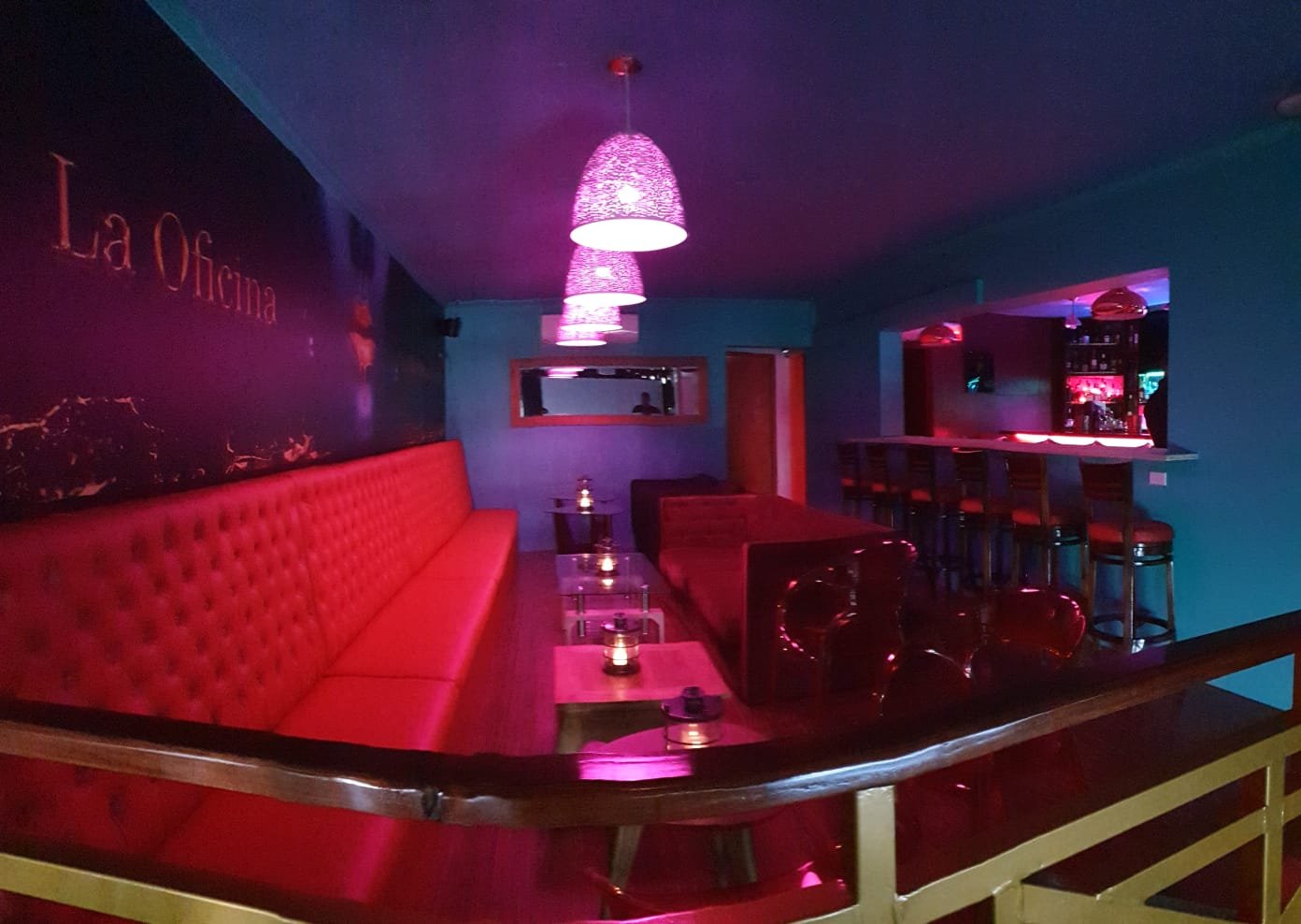 La Oficina Aruba interior
