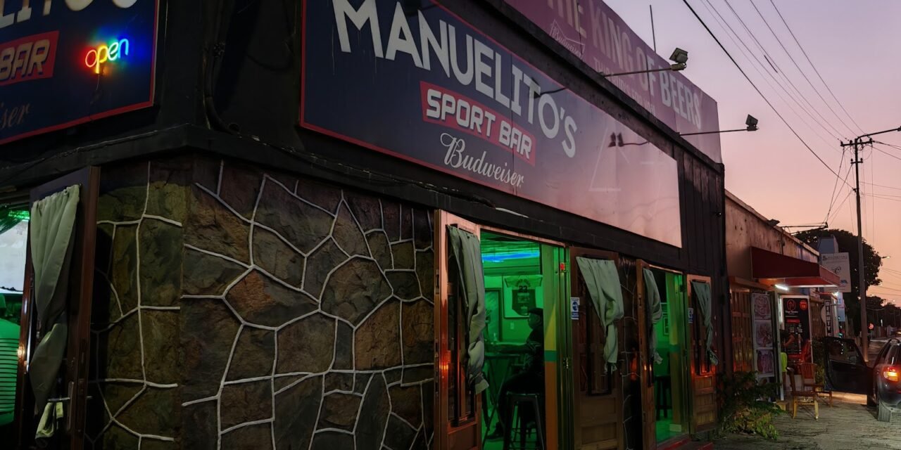 Manuelito’s Aruba: Local Sports Bar in Downtown Oranjestad