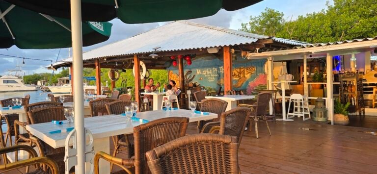 Marina Pirata Aruba: Family-Owned Seafood on the Spanish Lagoon
