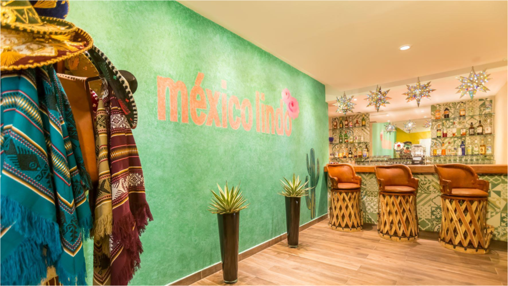 Mexico Lindo Palm Beach restaurant