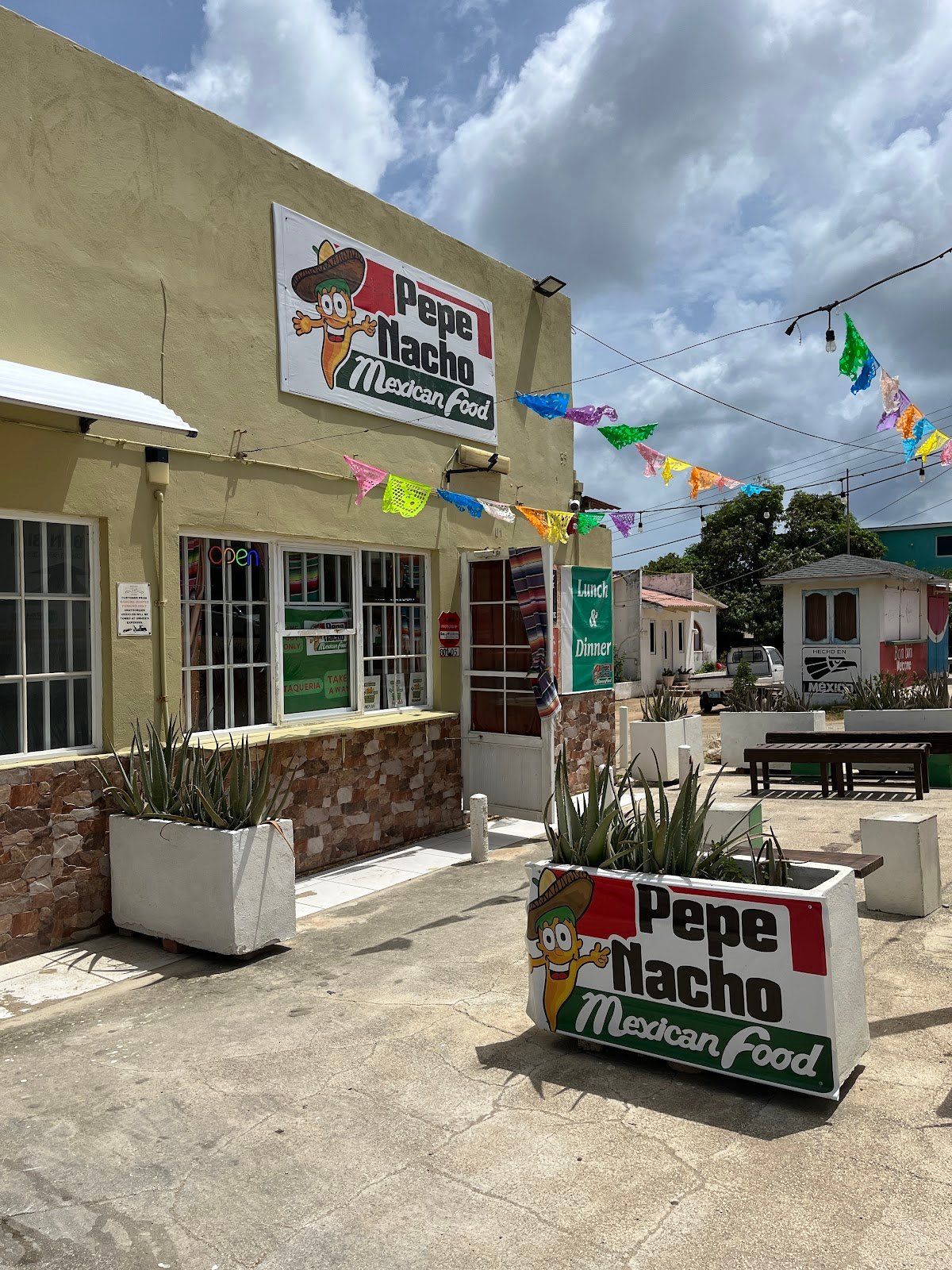 Tacos Pepe Nacho food and dishes