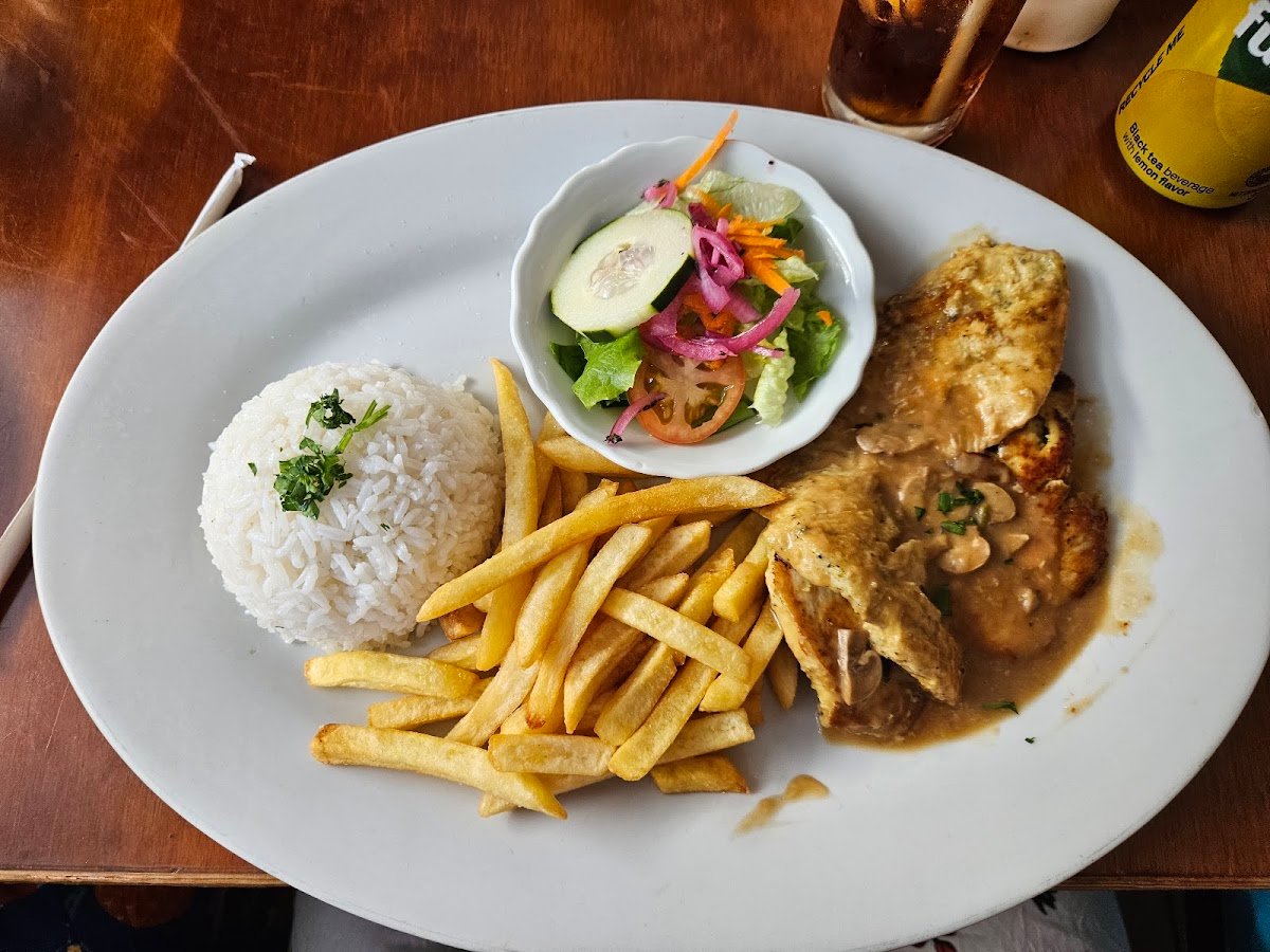 The New Pueblito Paisa dining experience
