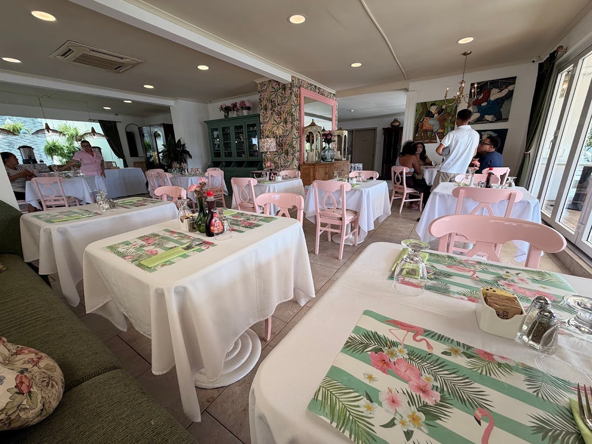 The Stone by Le Petit Cafe atmosphere and dining