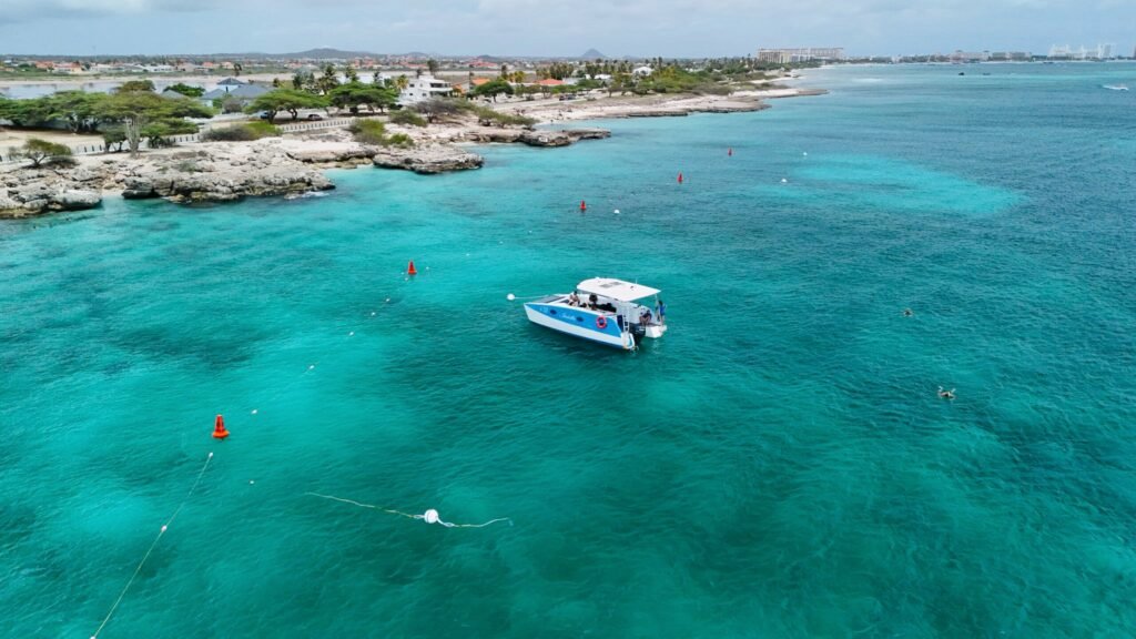 Private catamaran charter in Aruba with Captain Tico