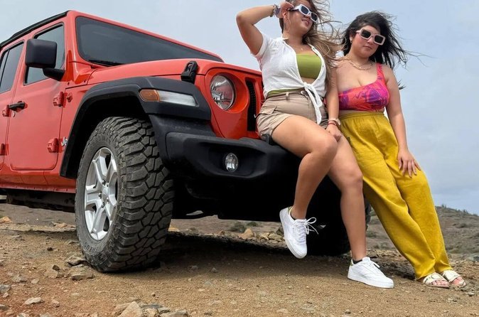 Private jeep tour Aruba with Oso Tours to Arikok National Park
