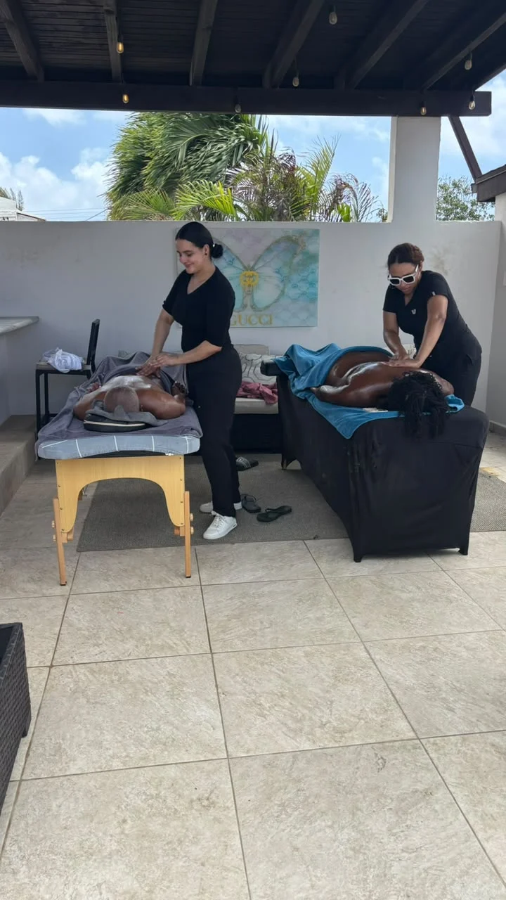 Aruba massage for a group set up in a villa